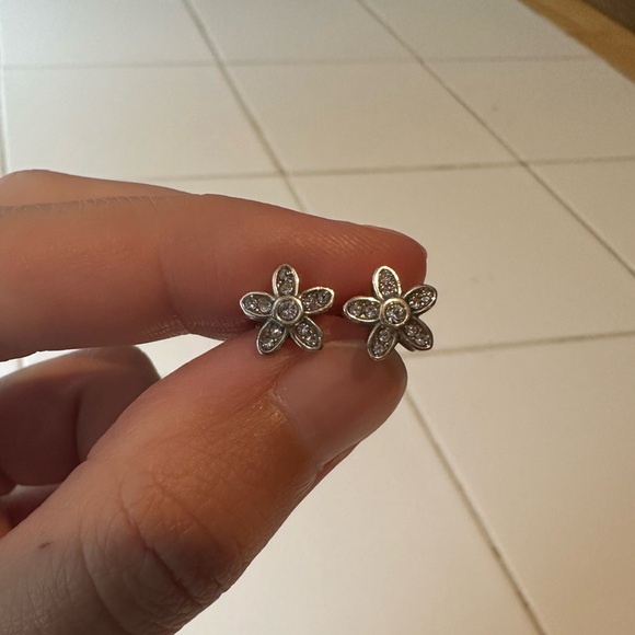 Jewelry - Brighton Enchanting Flower Post Earrings